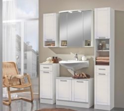 Ein Hochschrank fürs Badezimmer